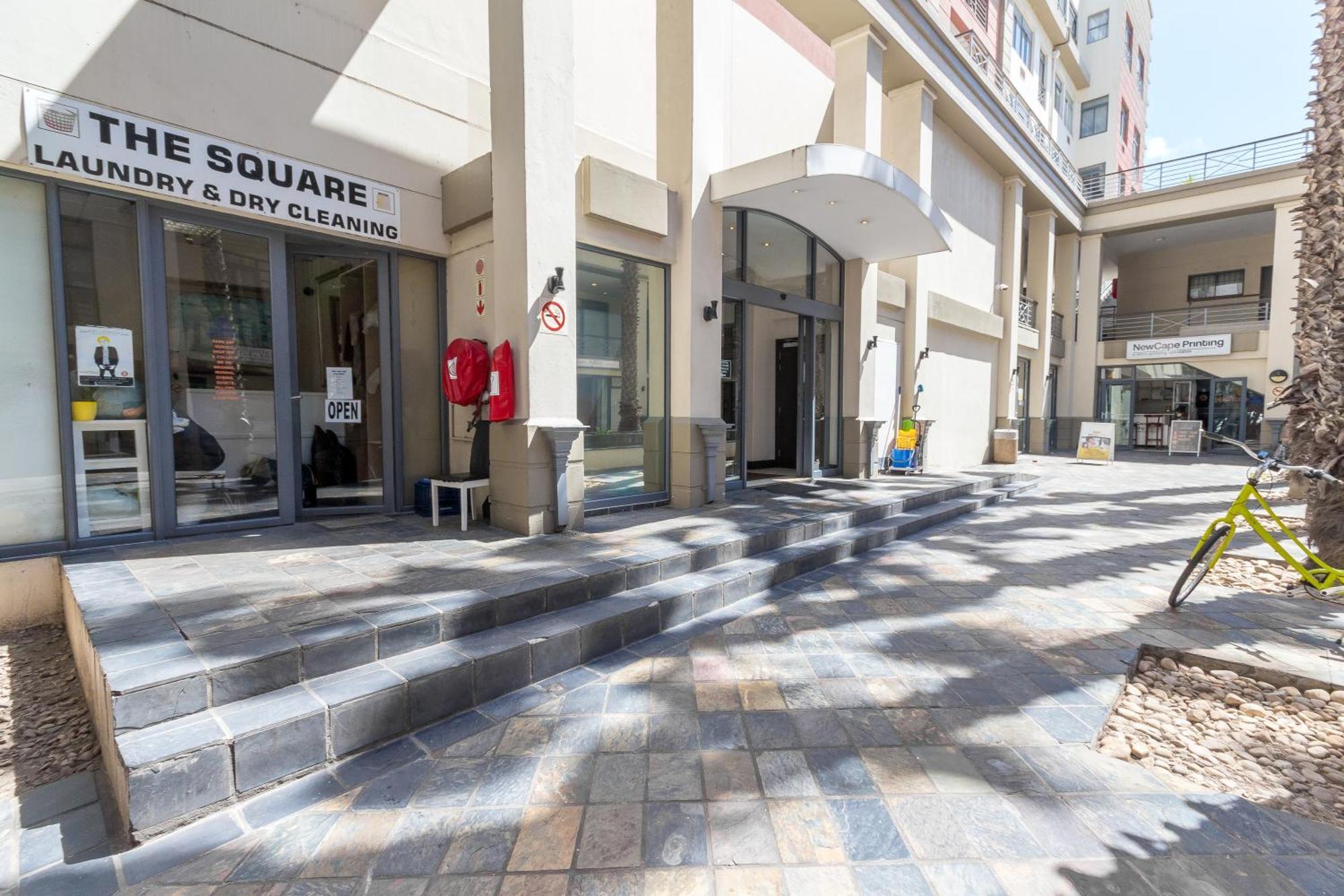 The Square 135- Studio With Free Parking, Pool & Gym Access Lejlighed Kapstaden Eksteriør billede