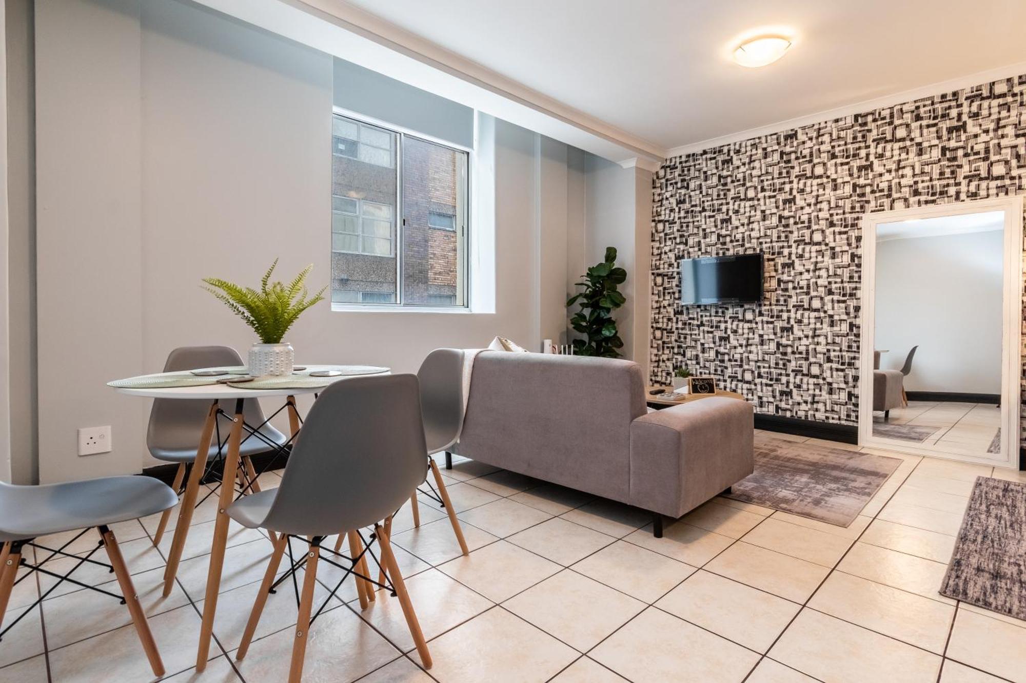 The Square 135- Studio With Free Parking, Pool & Gym Access Lejlighed Kapstaden Eksteriør billede