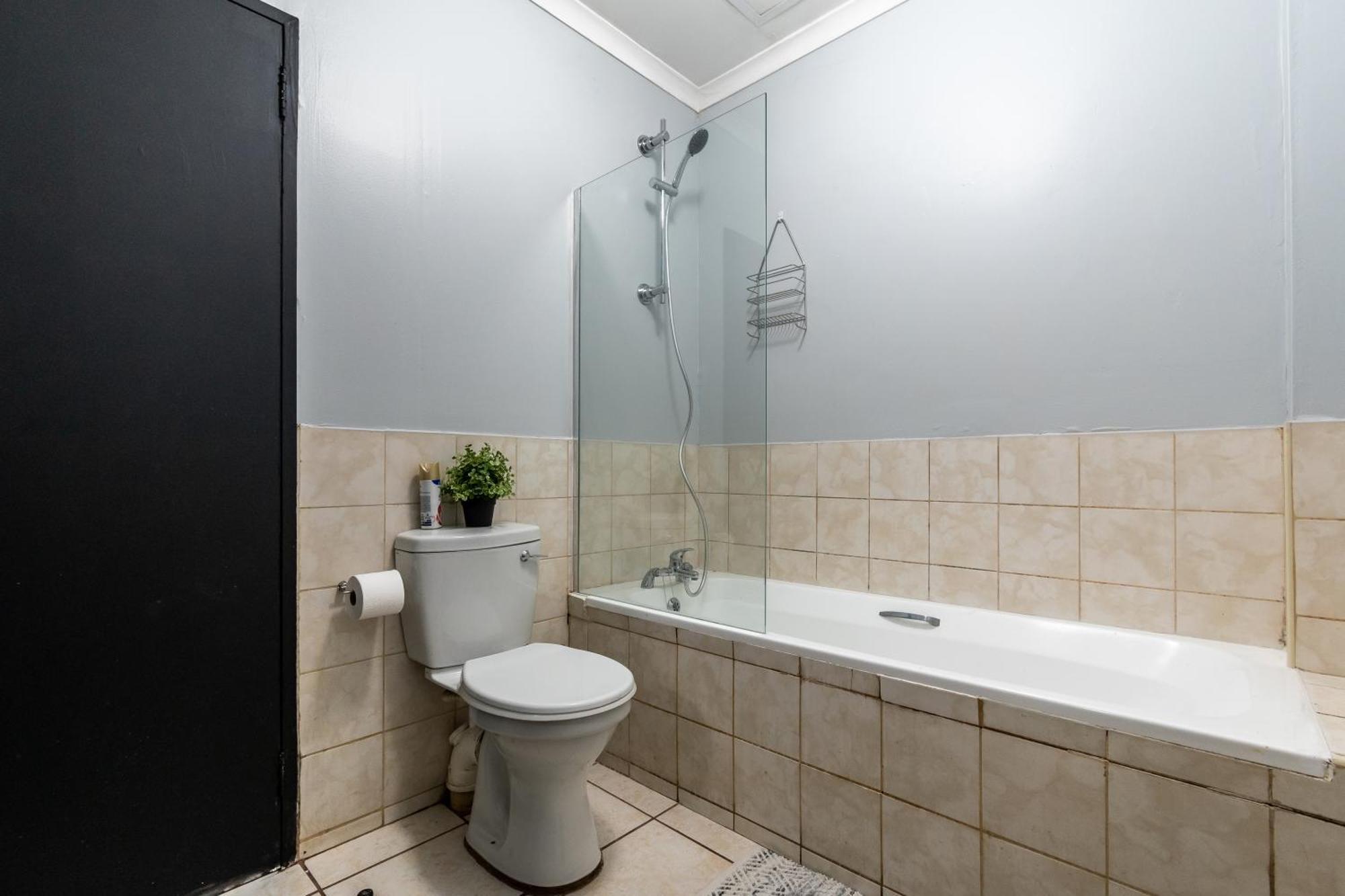 The Square 135- Studio With Free Parking, Pool & Gym Access Lejlighed Kapstaden Eksteriør billede