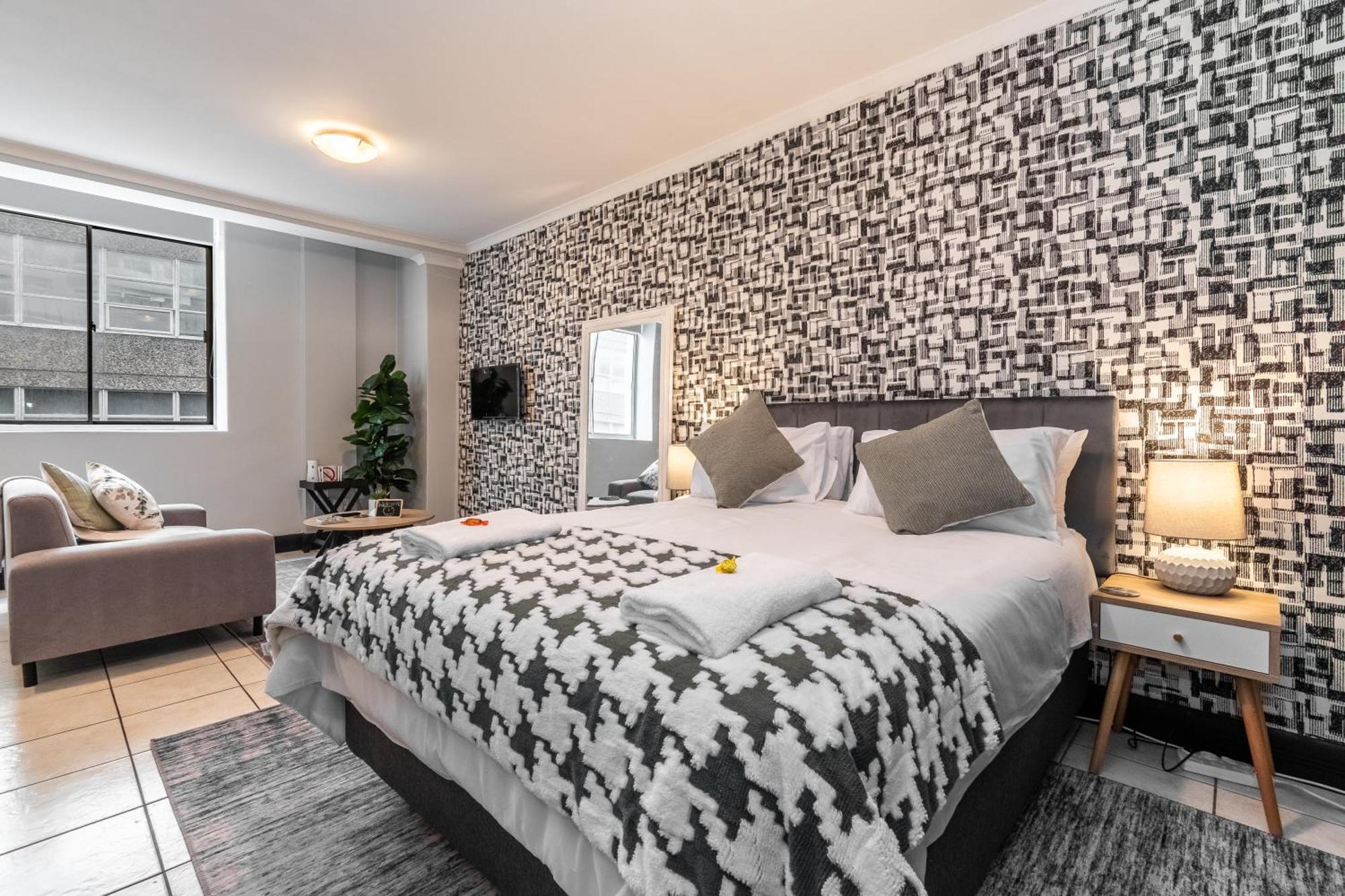 The Square 135- Studio With Free Parking, Pool & Gym Access Lejlighed Kapstaden Eksteriør billede